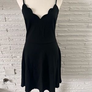 Black Summer Mini Dress with Scalloped Top, Size L